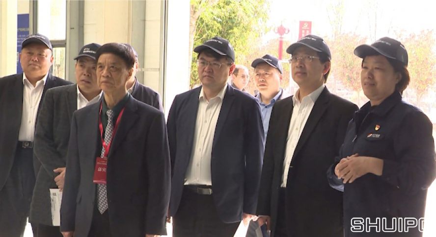武漢理工大學黨委書記信思金，武漢理工大學原校長、俄羅斯國家工程院外籍院士周祖德，山東理工大學原校長、俄羅斯自然科學院外籍院士張鐵柱